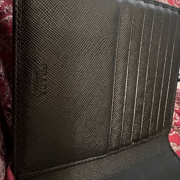 Authentic Prada Saffiano Leather Bifold Wallet. - Picture 11 of 16